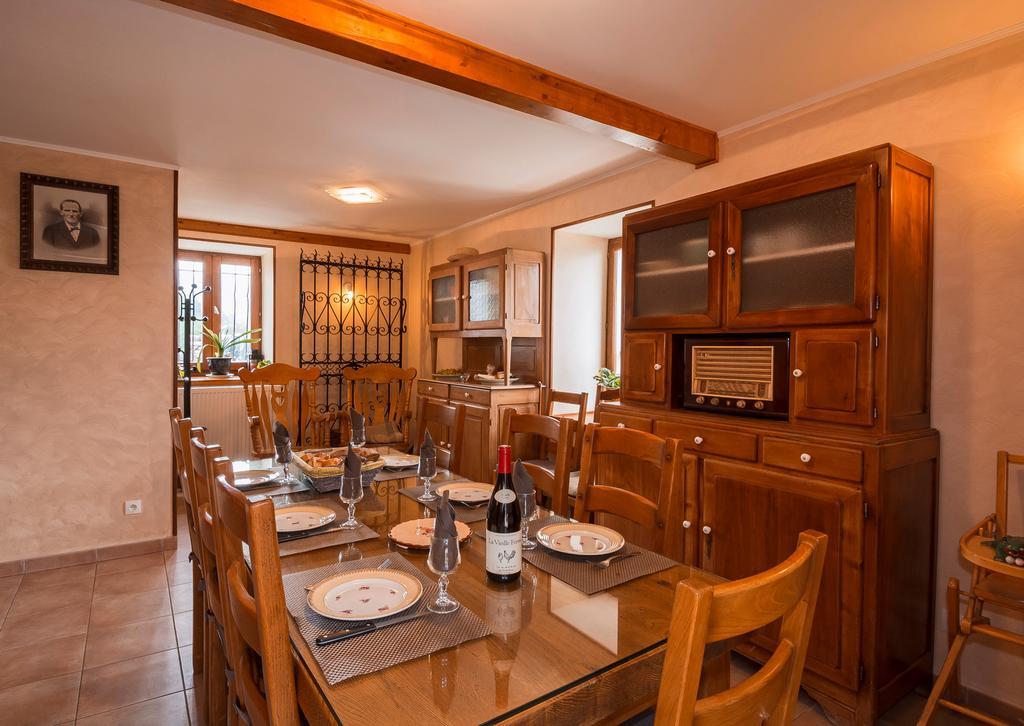 Laval  Le Carnival Bed & Breakfast エクステリア 写真