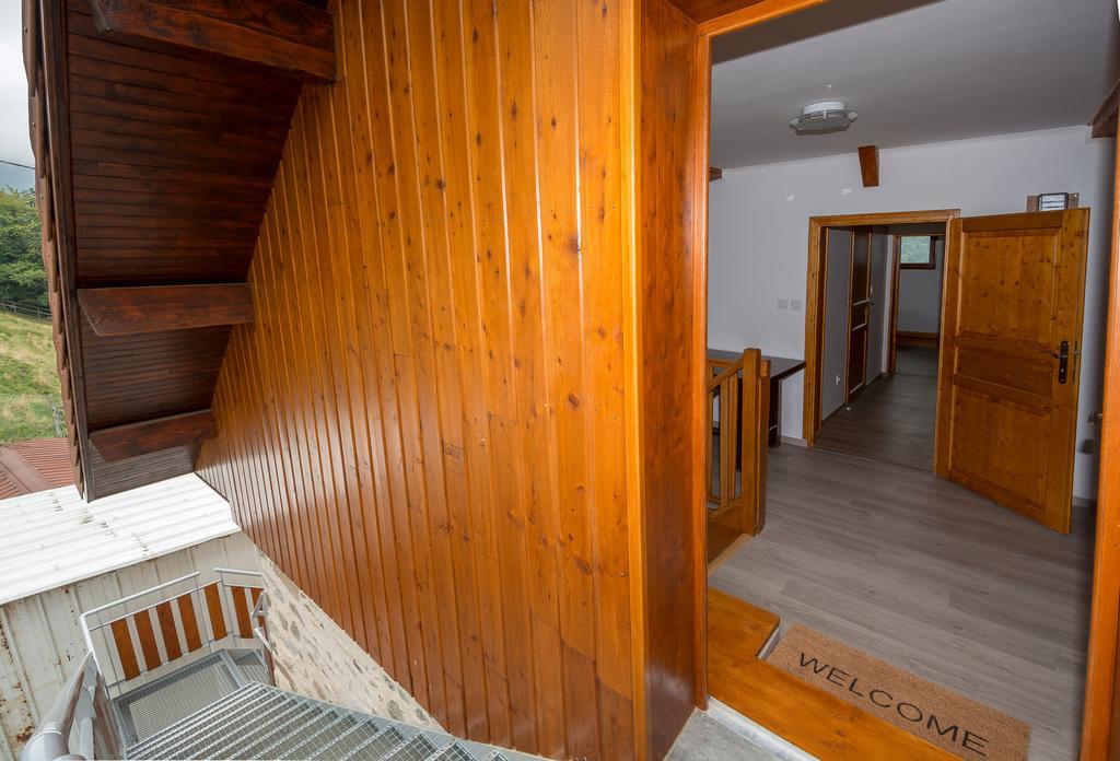 Laval  Le Carnival Bed & Breakfast エクステリア 写真